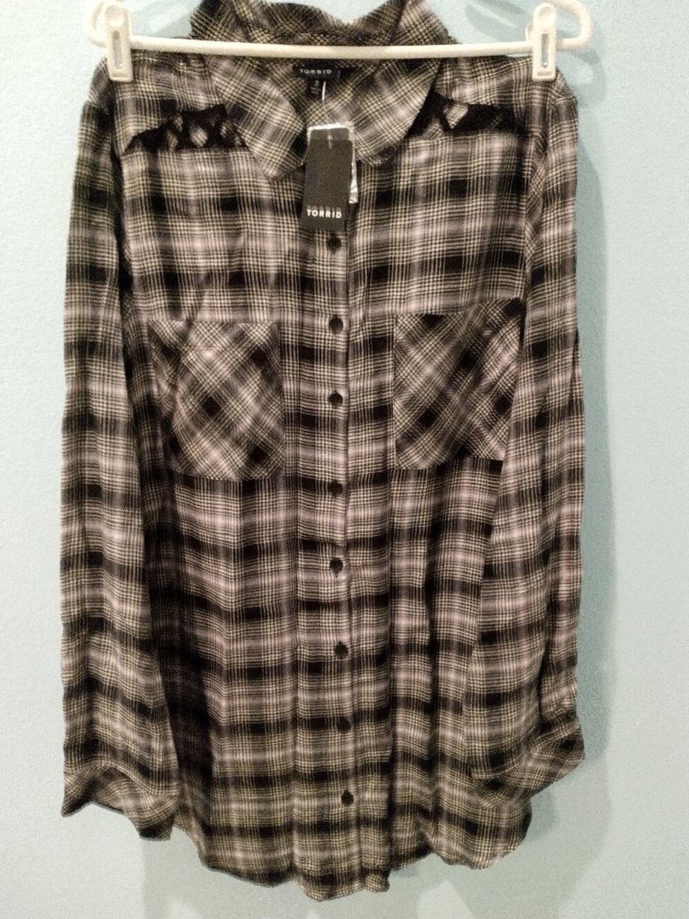 NWT Women's Torrid Button Up Shirt Size 3X (22-24) Long Sleeve